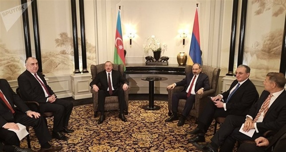 وزيرا خارجية أذربيجان وأرمينيا يتفاوضان في موسكو