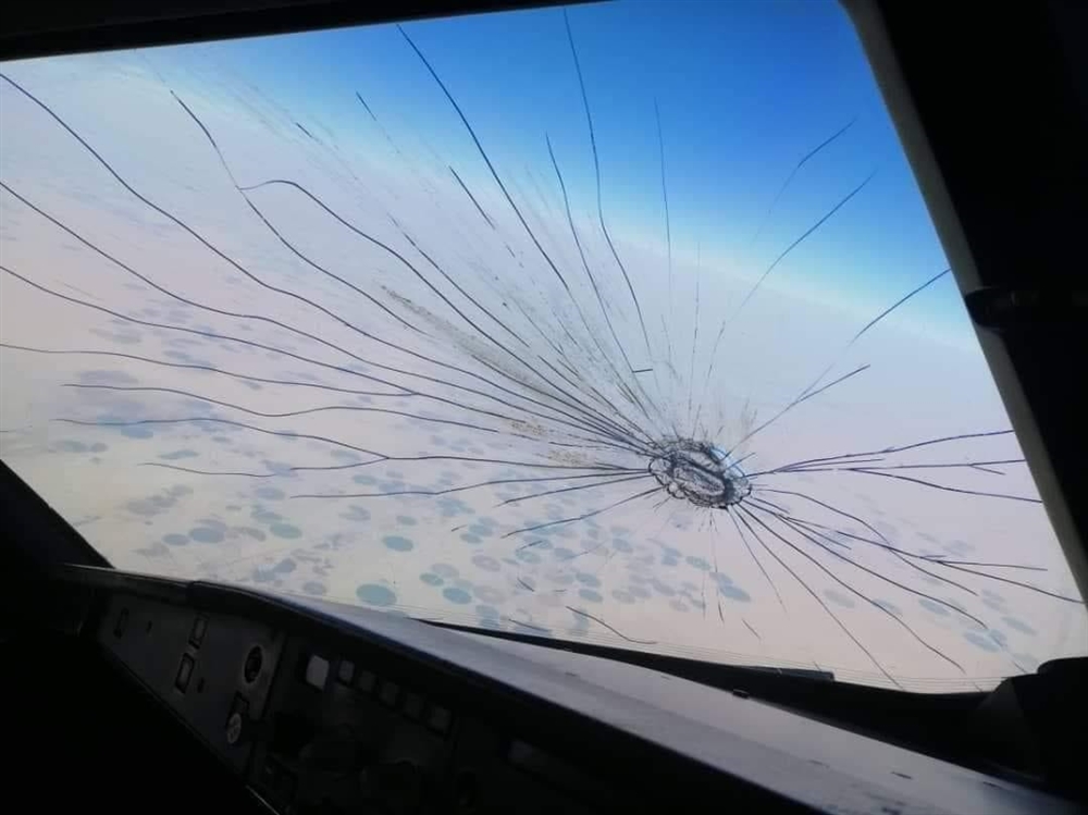 ناطق طيران اليمنية يكشف خطورة حادث اصطدام اليمنية بطائر في السماء