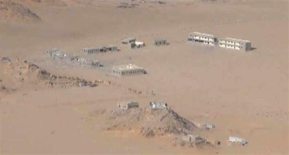 قصف " باليستي" يستهدف معسكر الخنجر  بالجوف