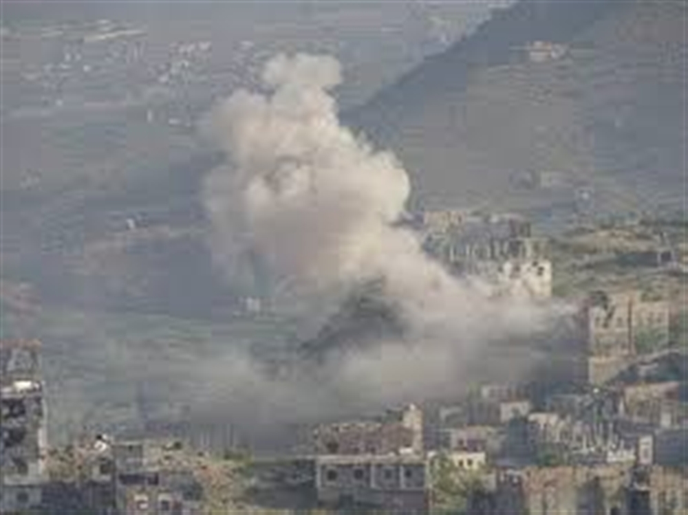 مقتل وجرح ثلاثة مدنيين بقصف حوثي شرقي تعز