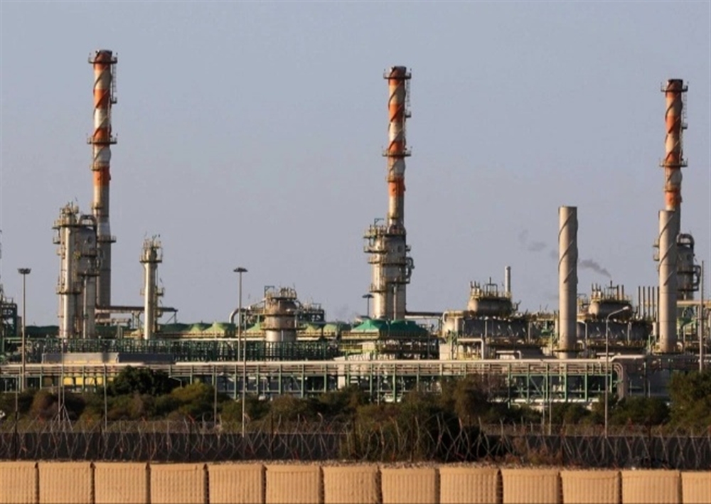 النفط الليبي يربك حسابات "أوبك" ويتسبب بتراجع الأسعار