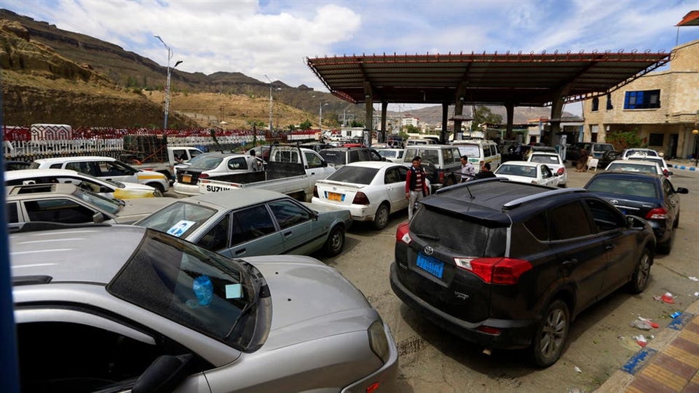 مجددًا.. أزمة الوقود تجتاح مناطق الحوثيين