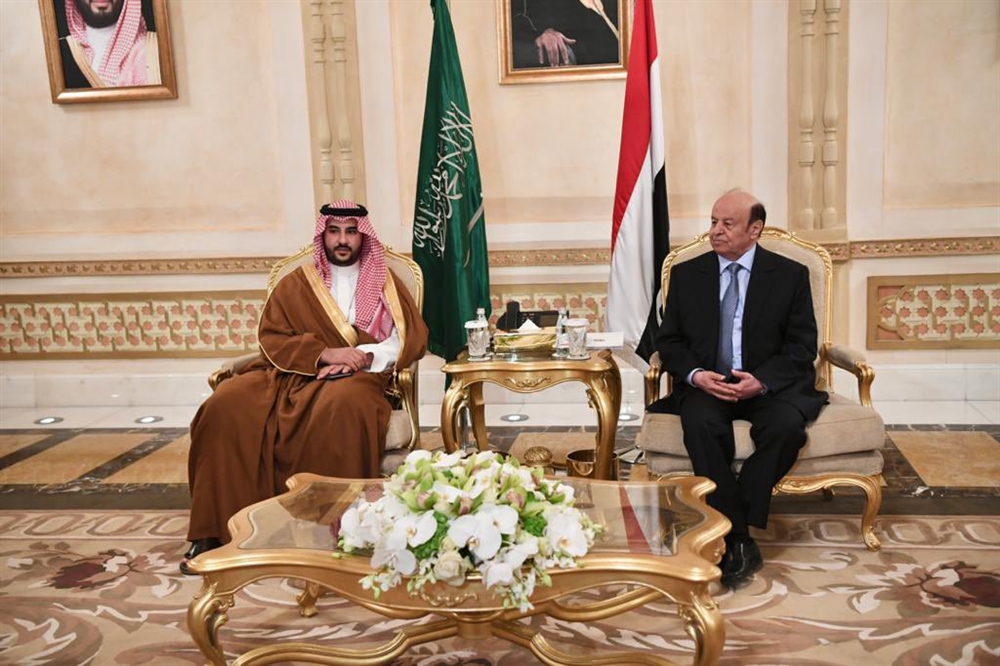 نائب وزير الدفاع السعودي يلتقي الرئيس هادي في الرياض