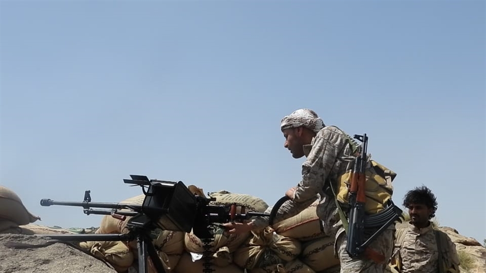 مصدر عسكري : الجيش يواصل هجومه غرب تعز ويحرر مواقع جديدة