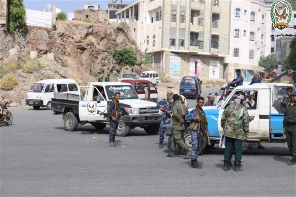 تعز: عصابة مسلحة تهاجم إدارة الأمن تزامنا مع هجوم حوثي شمال المدينة