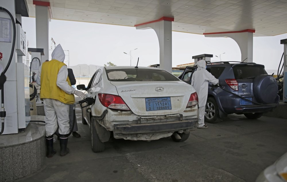 الحوثيون يقرون زيادة جديدة في أسعار الوقود