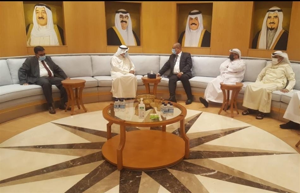 الحكومة توقع مع الصندوق الكويتي اتفاقية لتمويل إنشاء كلية في سقطرى