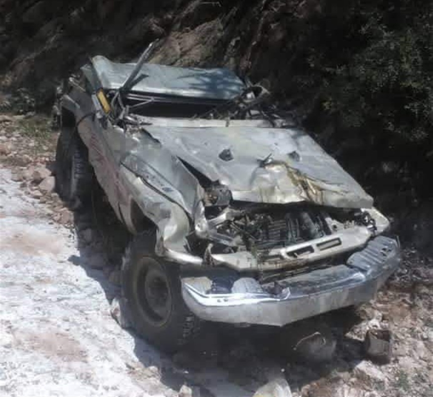 حادث مروع.. سقوط سيارة ممتلئة بـ"الركاب" في جبل شاهق بريمة..(صور)