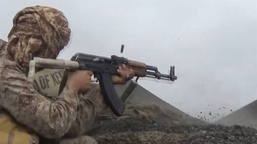 الجيش يعلن دحر الحوثيين من مواقع غربي مأرب
