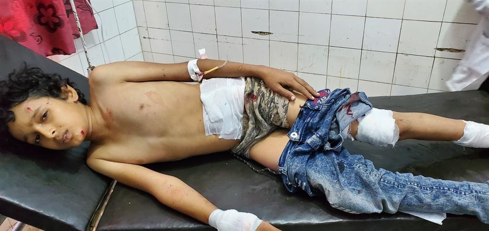 إصابة طفل بقذيفة حوثية في تعز